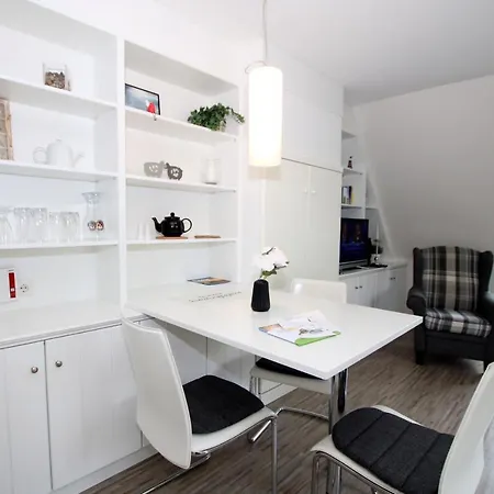 Luettmarsch 13_ Whg_ 6 *